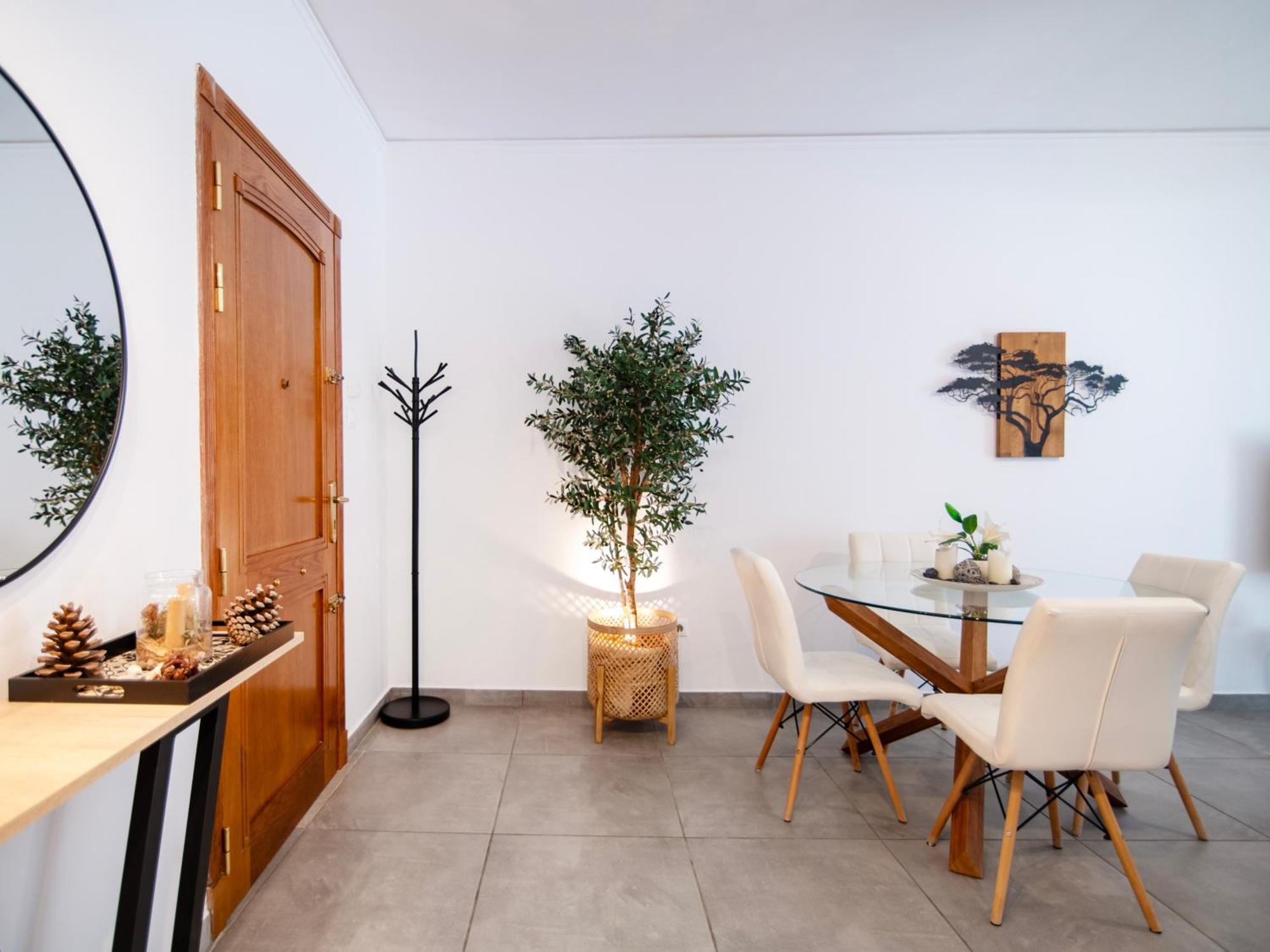 Michael'S Seaside Homely Apartment In Varkiza Exterior foto