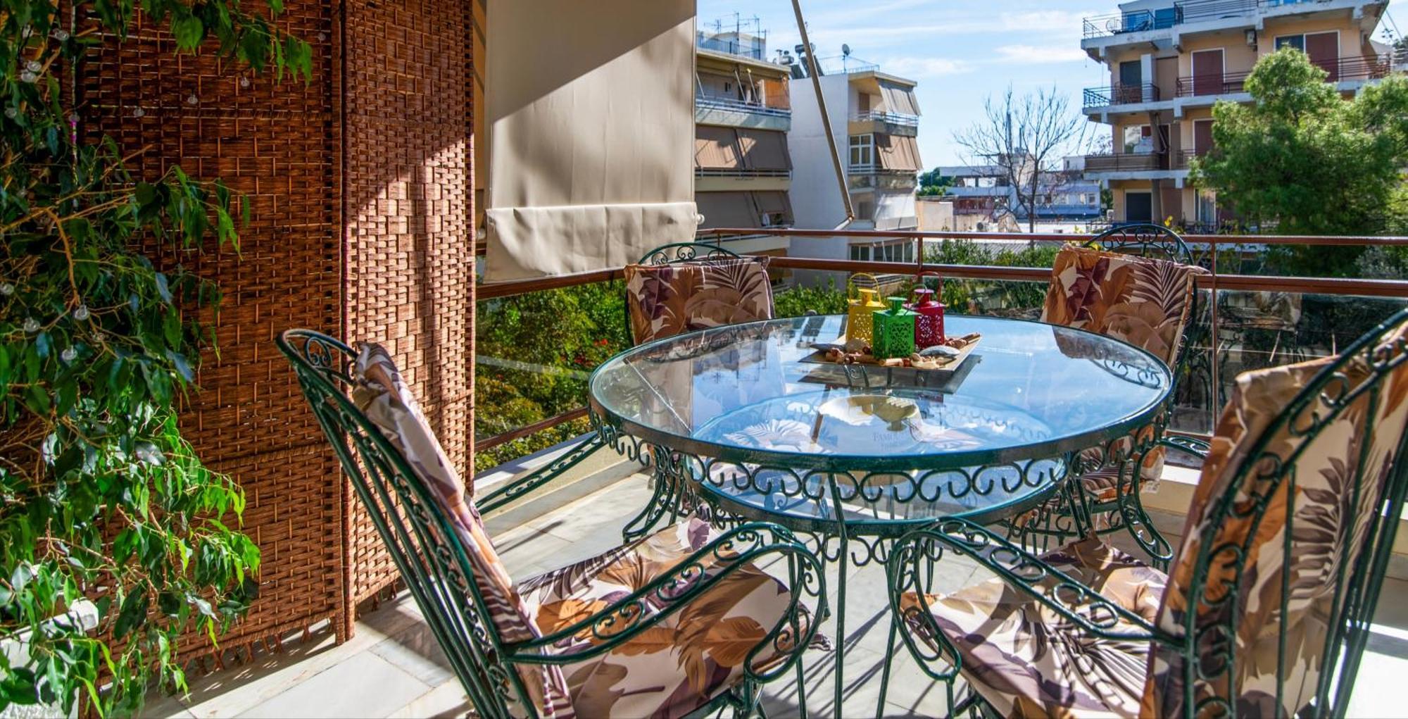 Michael'S Seaside Homely Apartment In Varkiza Exterior foto